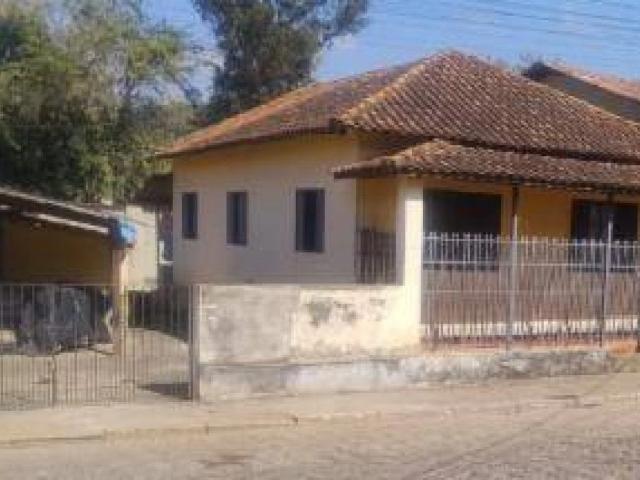 Casa venda em Piranguçu