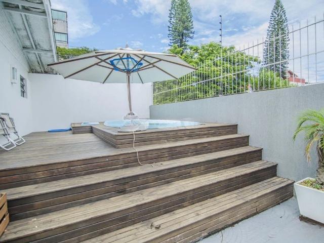 Casa venda em Passo da Areia, Porto Alegre