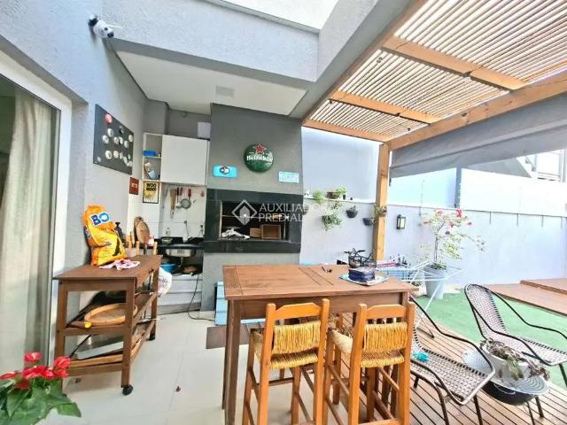 Casa venda em Lomba do Pinheiro, Porto Alegre