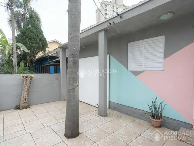 Casa venda em Passo da Areia, Porto Alegre