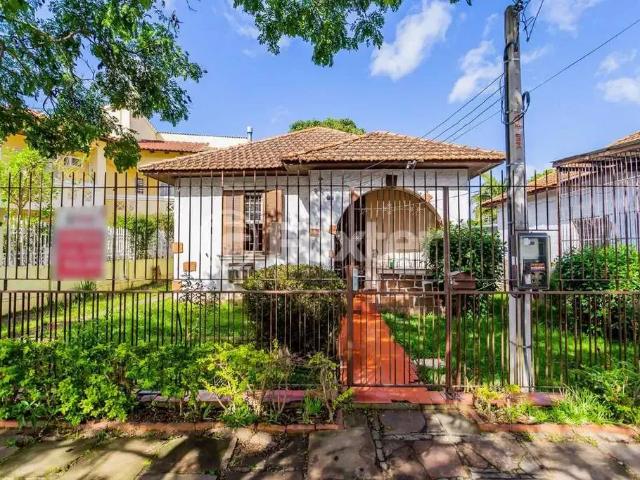 Casa venda em Passo da Areia, Porto Alegre