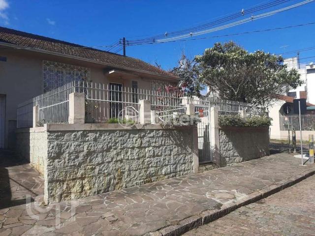 Casa venda em Passo da Areia, Porto Alegre