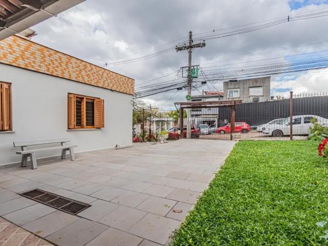 Casa venda em Passo da Areia, Porto Alegre