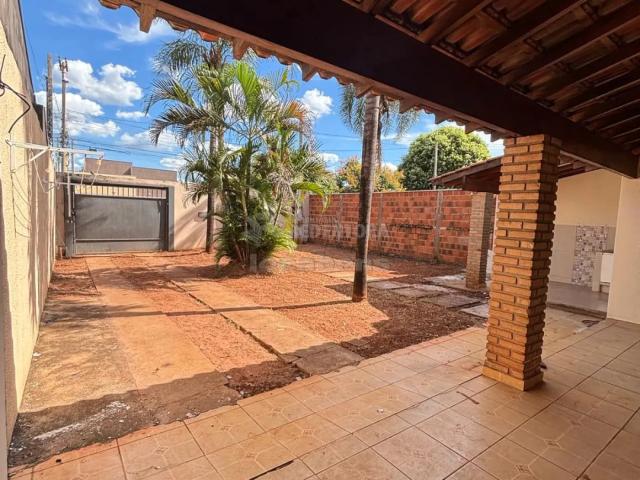 Casa venda em Potirendaba, Região Geográfica Intermediária de São José do Rio Preto