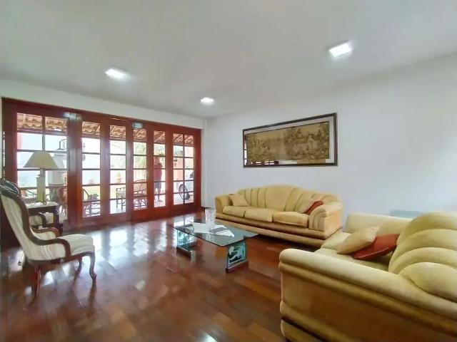 Casa venda em Região Geográfica Imediata de Pouso Alegre, Pouso Alegre