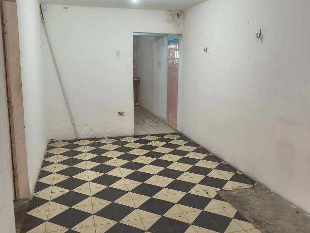 Casa venda em UR-03 - Vila Cohab, Recife