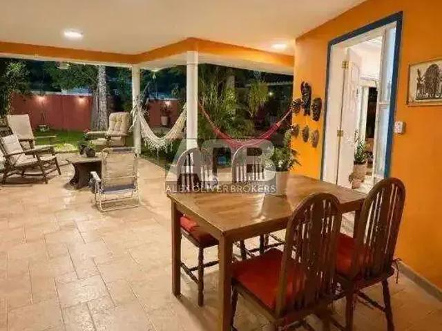 Casa venda em Região Geográfica Imediata do Rio de Janeiro, Região Metropolitana do Rio de Janeiro
