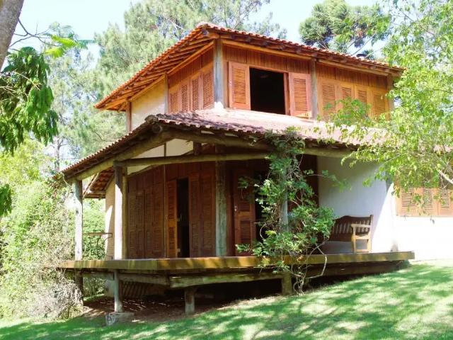 Casa venda em Região Imediata de Taubaté-Pindamonhangaba, Região Metropolitana do Vale do Paraíba e Litoral Norte