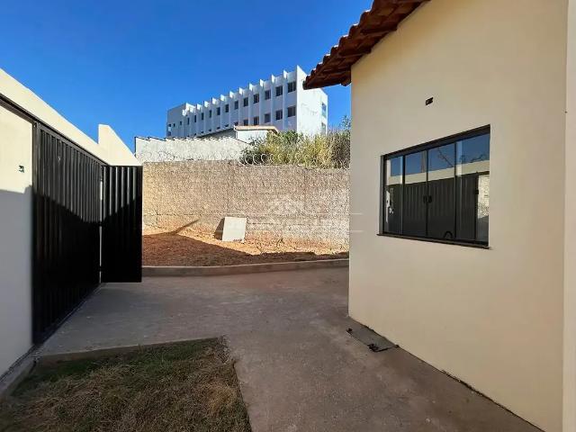 Casa venda em São Joaquim de Bicas, Região Geográfica Intermediária de Belo Horizonte