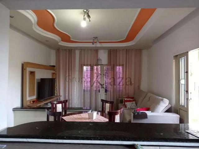 Casa venda em Região Imediata de São José dos Campos, Região Metropolitana do Vale do Paraíba e Litoral Norte