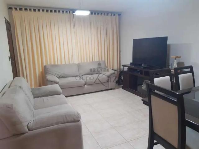 Casa venda em Região Imediata de São José dos Campos, Região Metropolitana do Vale do Paraíba e Litoral Norte