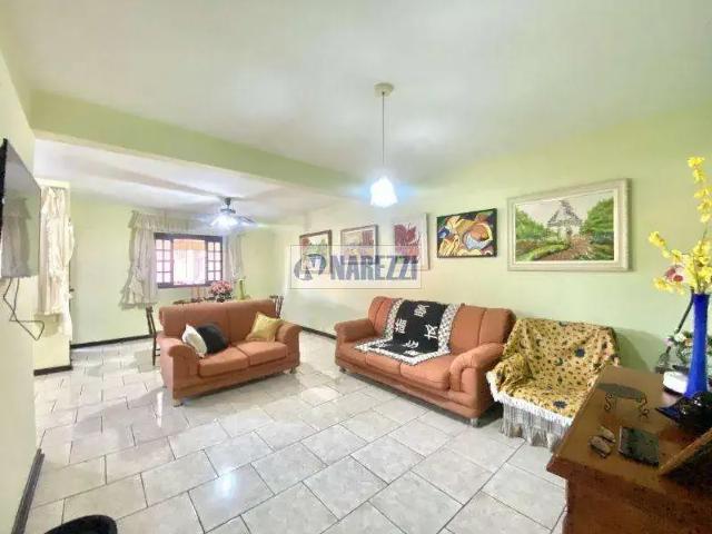 Casa venda em Região Imediata de São José dos Campos, Região Metropolitana do Vale do Paraíba e Litoral Norte