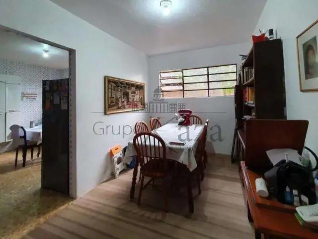 Casa venda em Região Imediata de São José dos Campos, Região Metropolitana do Vale do Paraíba e Litoral Norte