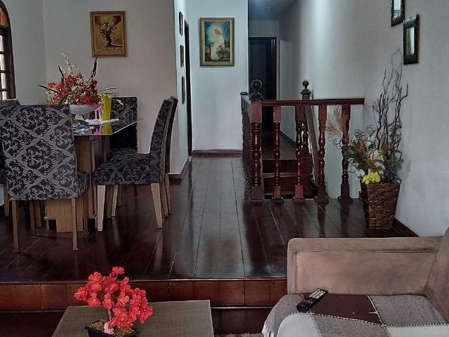 Casa venda em Região Imediata de São José dos Campos, Região Metropolitana do Vale do Paraíba e Litoral Norte