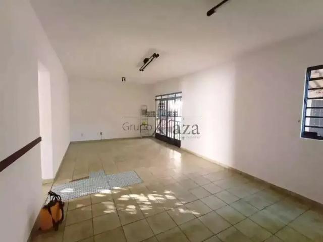 Casa venda em Região Imediata de São José dos Campos, Região Metropolitana do Vale do Paraíba e Litoral Norte