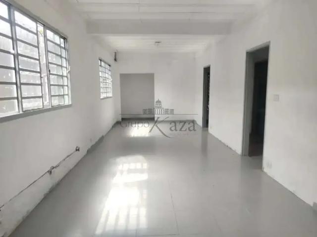 Casa venda em Região Imediata de São José dos Campos, Região Metropolitana do Vale do Paraíba e Litoral Norte