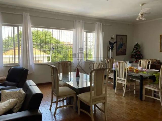 Casa venda em Região Imediata de São José dos Campos, Região Metropolitana do Vale do Paraíba e Litoral Norte