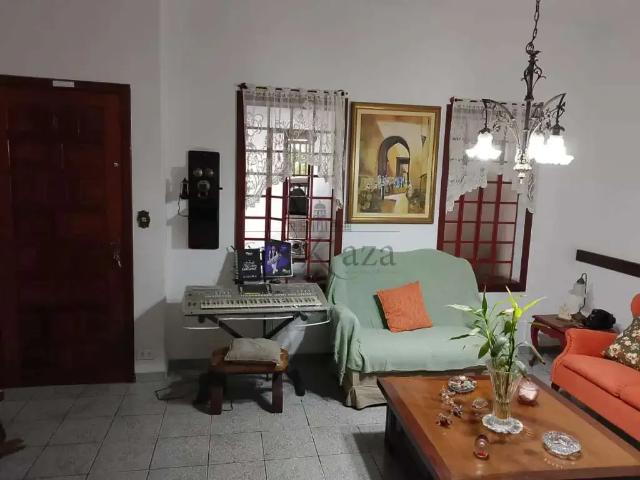 Casa venda em Região Imediata de São José dos Campos, Região Metropolitana do Vale do Paraíba e Litoral Norte