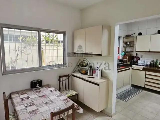 Casa venda em Região Imediata de São José dos Campos, Região Metropolitana do Vale do Paraíba e Litoral Norte