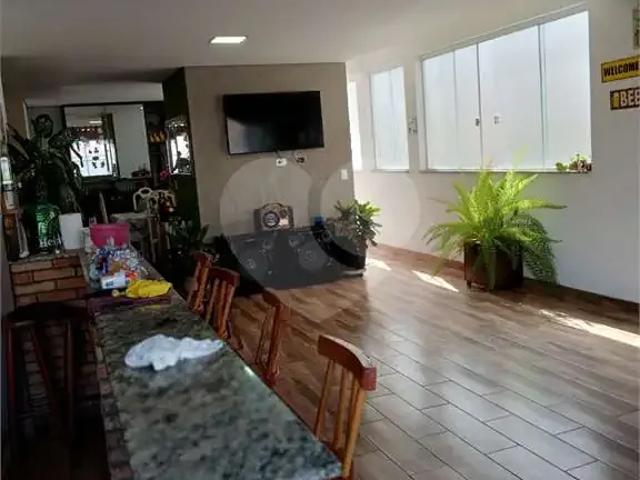 Casa venda em Jardim Myrna, São Paulo