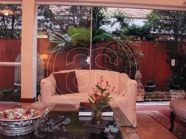 Casa venda em Moema, São Paulo