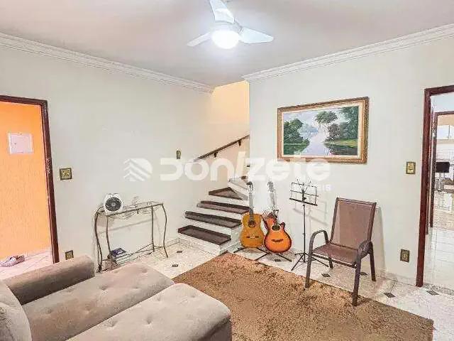 Casa venda em Conjunto Habitacional dos Metalúrgicos do ABC, Santo André