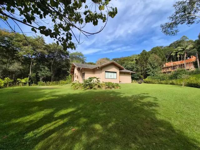 Casa venda em Região Imediata de Taubaté-Pindamonhangaba, Região Metropolitana do Vale do Paraíba e Litoral Norte
