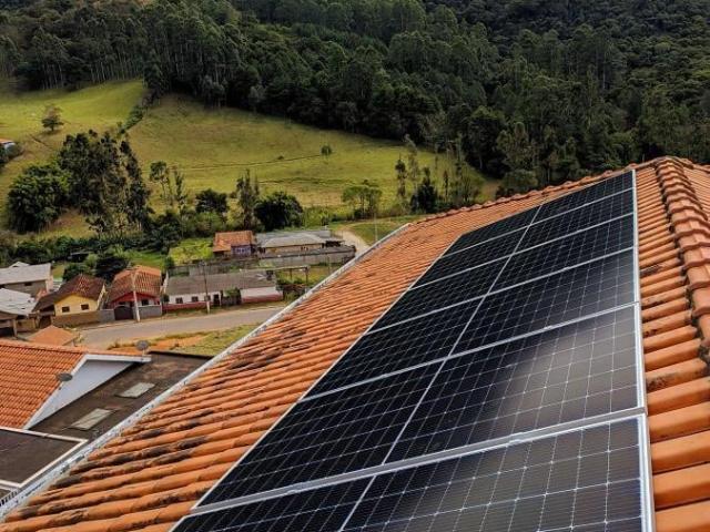 Casa venda em Sapucaí-Mirim, Região Geográfica Intermediária de Pouso Alegre