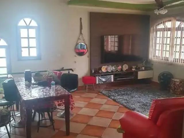Casa venda em Região Imediata de Taubaté-Pindamonhangaba, Região Metropolitana do Vale do Paraíba e Litoral Norte