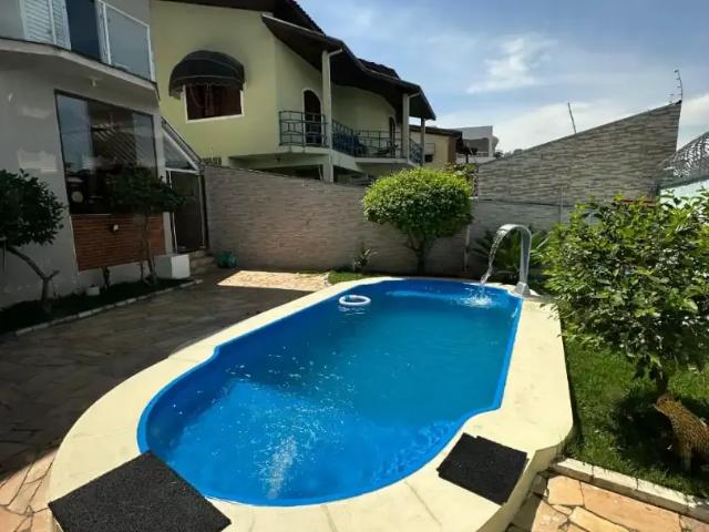 Casa venda em Região Imediata de Taubaté-Pindamonhangaba, Região Metropolitana do Vale do Paraíba e Litoral Norte