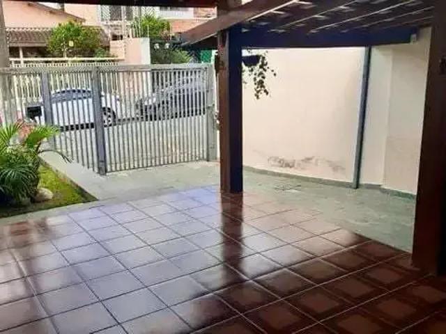 Casa venda em Região Imediata de Taubaté-Pindamonhangaba, Região Metropolitana do Vale do Paraíba e Litoral Norte