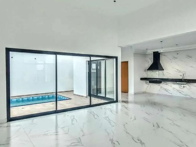 Casa venda em Região Imediata de Taubaté-Pindamonhangaba, Região Metropolitana do Vale do Paraíba e Litoral Norte