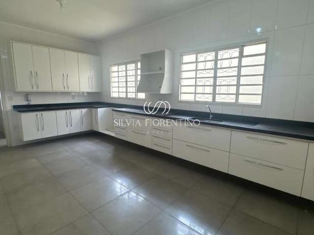 Casa venda em Região Imediata de Taubaté-Pindamonhangaba, Região Metropolitana do Vale do Paraíba e Litoral Norte