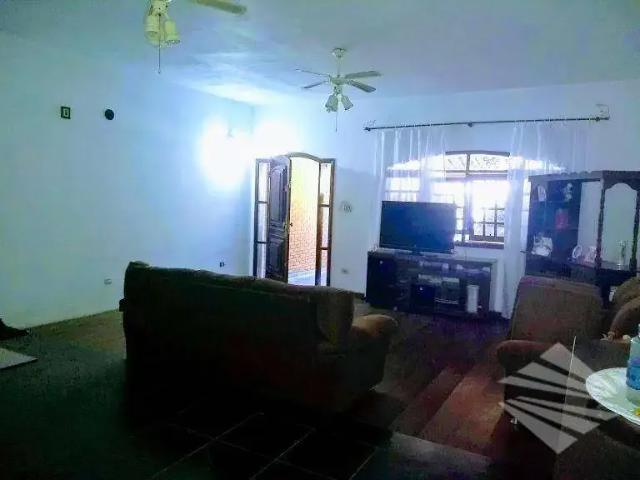 Casa venda em Região Imediata de Taubaté-Pindamonhangaba, Região Metropolitana do Vale do Paraíba e Litoral Norte