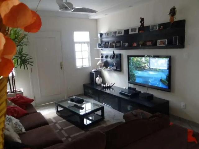 Casa venda em Região Imediata de Taubaté-Pindamonhangaba, Região Metropolitana do Vale do Paraíba e Litoral Norte