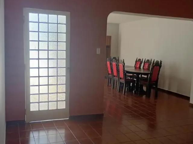 Casa venda em Região Imediata de Taubaté-Pindamonhangaba, Região Metropolitana do Vale do Paraíba e Litoral Norte