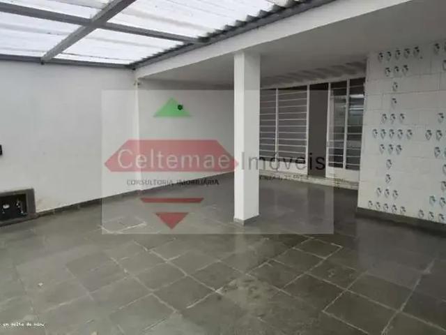 Casa venda em Região Imediata de Taubaté-Pindamonhangaba, Região Metropolitana do Vale do Paraíba e Litoral Norte