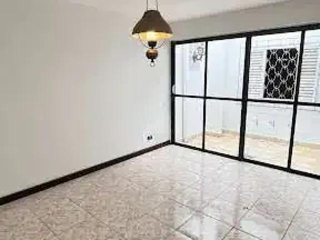 Casa venda em Região Imediata de Taubaté-Pindamonhangaba, Região Metropolitana do Vale do Paraíba e Litoral Norte