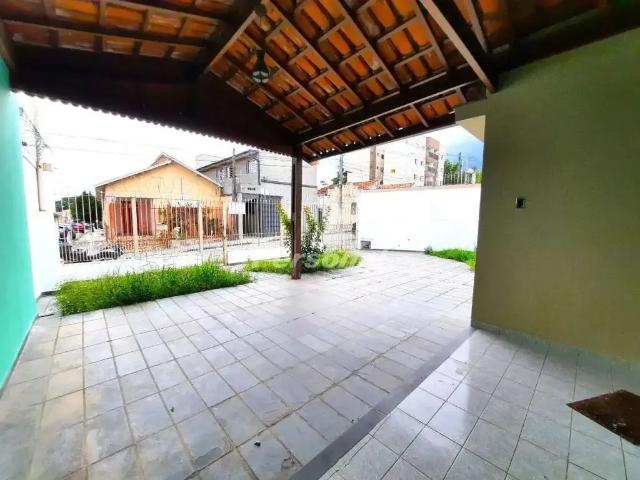 Casa venda em Região Imediata de Taubaté-Pindamonhangaba, Região Metropolitana do Vale do Paraíba e Litoral Norte
