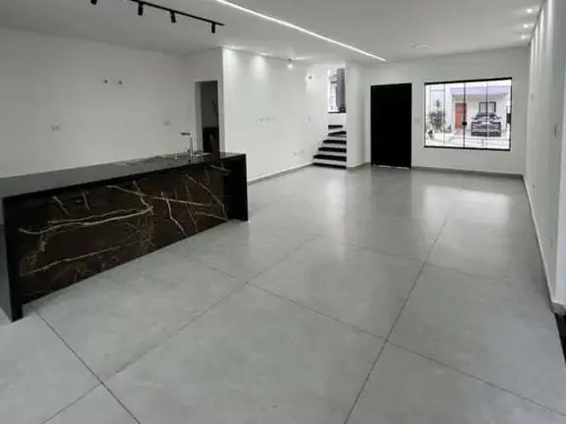 Casa venda em Região Imediata de Taubaté-Pindamonhangaba, Região Metropolitana do Vale do Paraíba e Litoral Norte