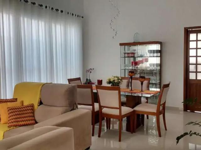 Casa venda em Região Imediata de Taubaté-Pindamonhangaba, Região Metropolitana do Vale do Paraíba e Litoral Norte