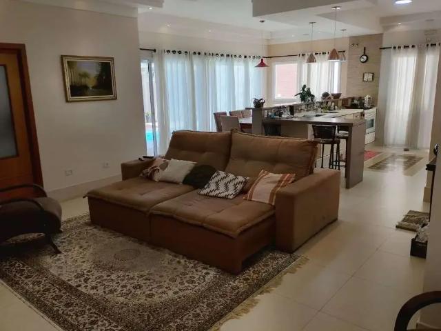 Casa venda em Região Imediata de Taubaté-Pindamonhangaba, Região Metropolitana do Vale do Paraíba e Litoral Norte