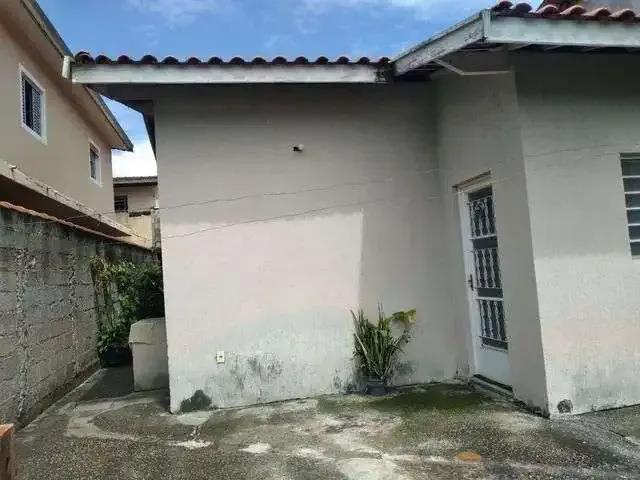 Casa venda em Região Imediata de Taubaté-Pindamonhangaba, Região Metropolitana do Vale do Paraíba e Litoral Norte