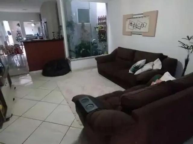 Casa venda em Região Imediata de Taubaté-Pindamonhangaba, Região Metropolitana do Vale do Paraíba e Litoral Norte