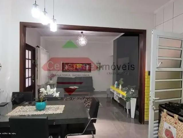 Casa venda em Região Imediata de Taubaté-Pindamonhangaba, Região Metropolitana do Vale do Paraíba e Litoral Norte