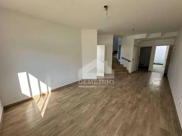 Casa venda em Região Imediata de Taubaté-Pindamonhangaba, Região Metropolitana do Vale do Paraíba e Litoral Norte