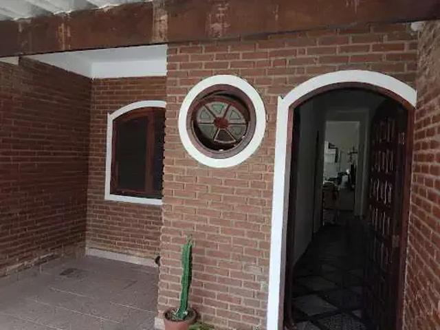 Casa venda em Região Imediata de Taubaté-Pindamonhangaba, Região Metropolitana do Vale do Paraíba e Litoral Norte