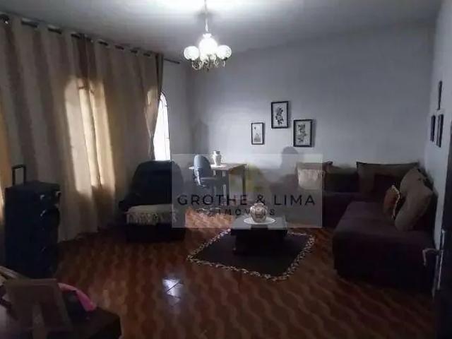 Casa venda em Região Imediata de Taubaté-Pindamonhangaba, Região Metropolitana do Vale do Paraíba e Litoral Norte