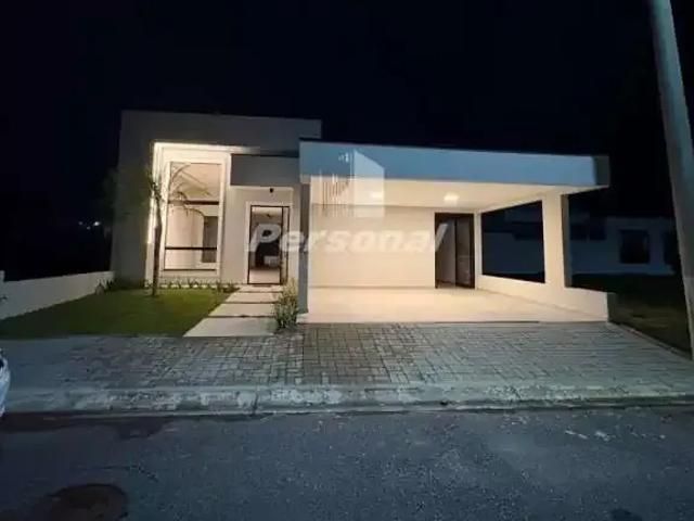 Casa venda em Região Imediata de Taubaté-Pindamonhangaba, Região Metropolitana do Vale do Paraíba e Litoral Norte