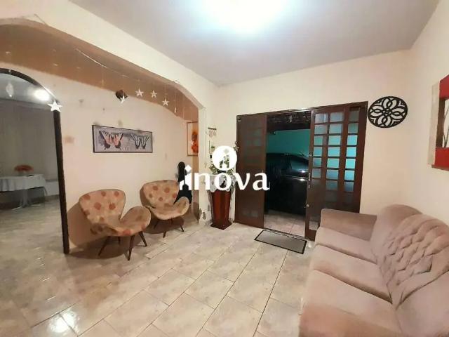 Casa venda em Uberaba, Região Geográfica Intermediária de Uberaba